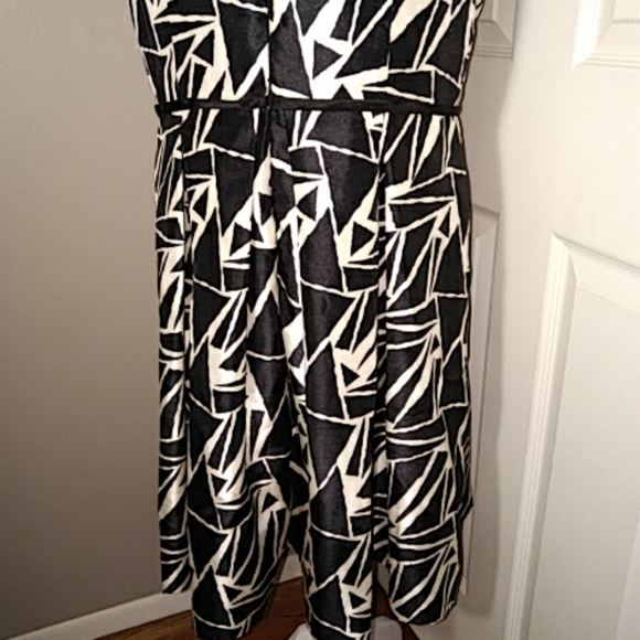 Dressbarn Collection Black & Cream Dress Sz 14 - Picture 3 of 5